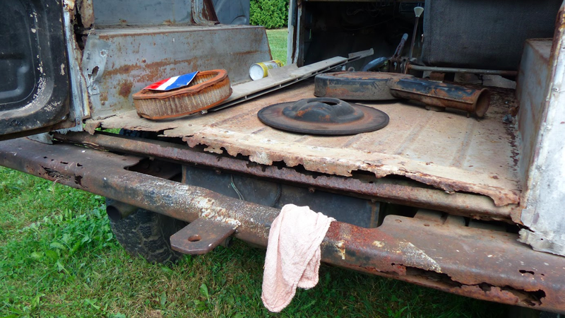 Illustration for article titled Here's Everything Wrong With My $500 Postal Jeep Off-Road Project